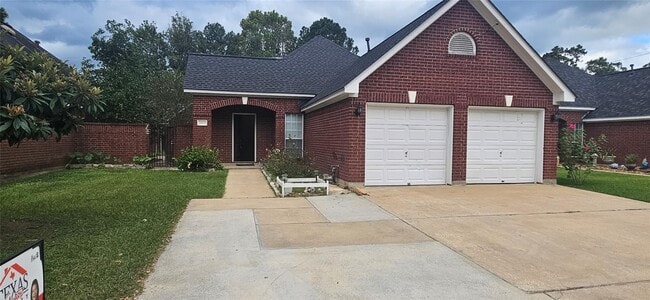 Photo - 1903 N Travis St