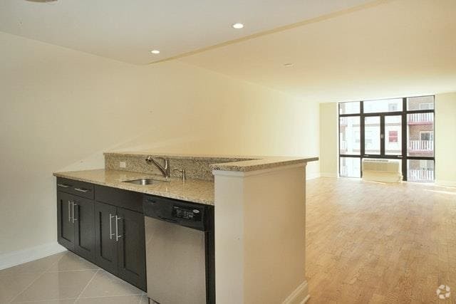 Building Photo - 29 1st St Unit 806 Rental