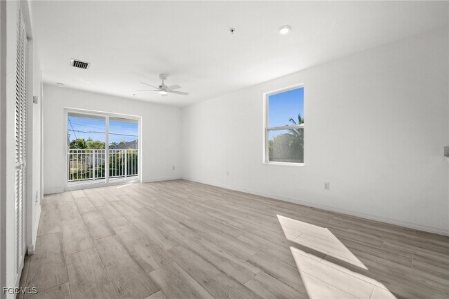 Photo - 3815 Chiquita Blvd S Unit 106