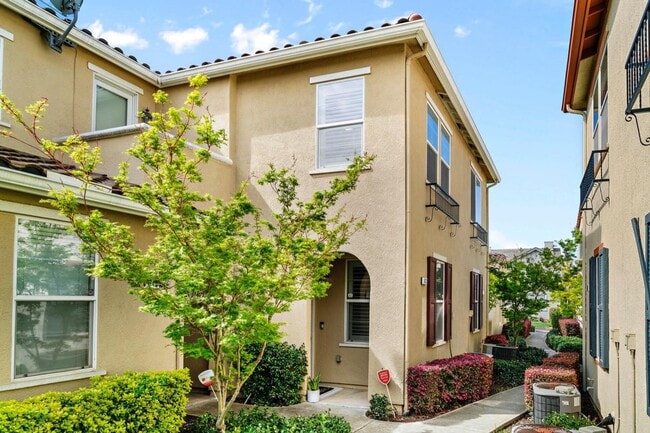 Building Photo - 8430 Crystal Walk Cir