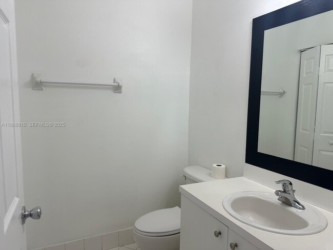 Photo - 1490 NE 33rd Ave