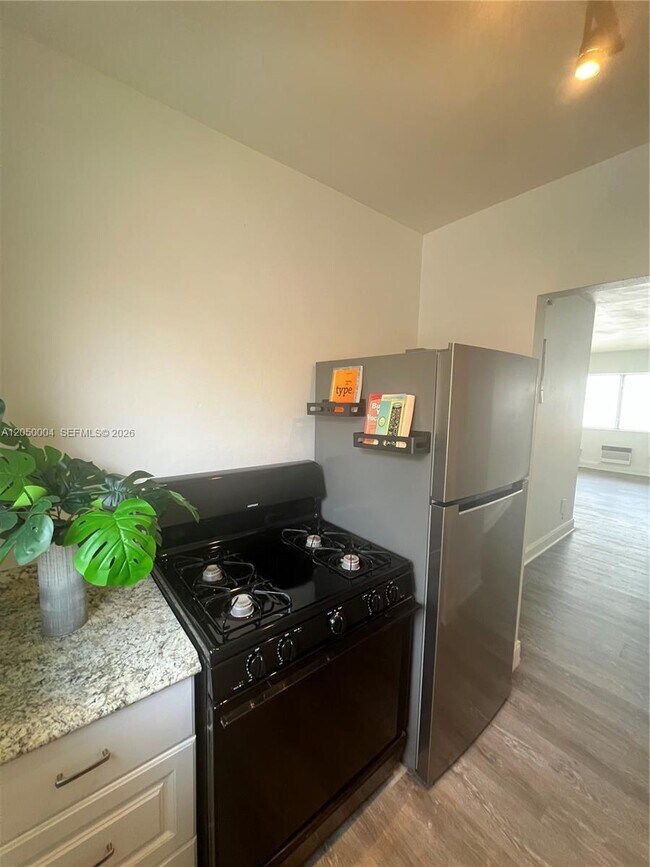 Photo - 7720 Harding Ave Unit 9