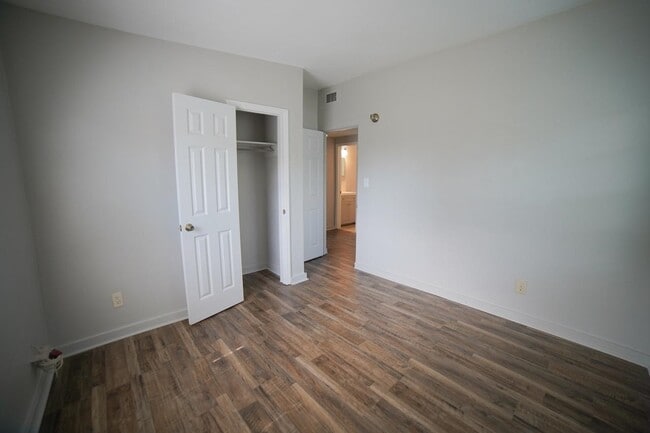 Building Photo - 1015 Joe Louis St Rental