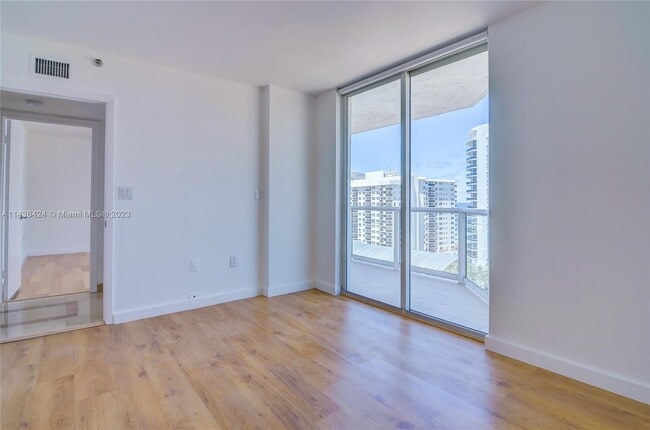 Photo - 5900 Collins Ave Unit 1580