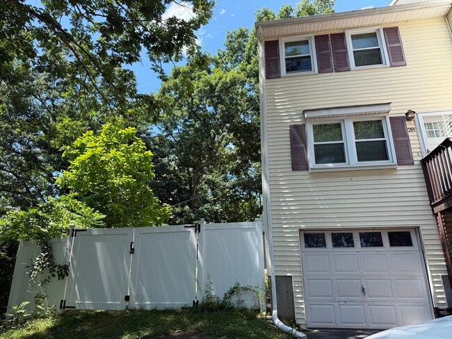 28 Mildred Ave
