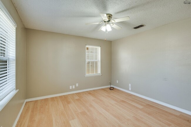 Photo - 5115 Kingston Dr