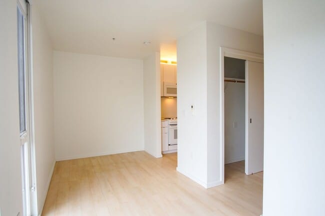 Photo - Buckman: Light & Bright 1 Bdr with D/W, A/... Unit 309