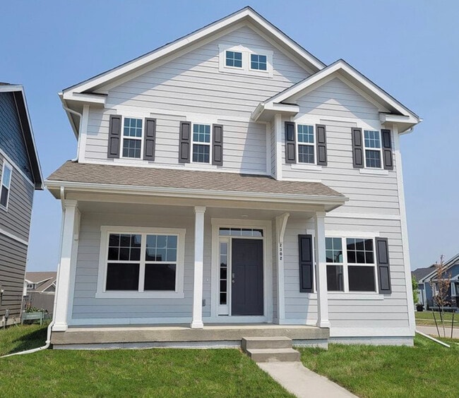 Building Photo - 2302 SW Plaza Pkwy