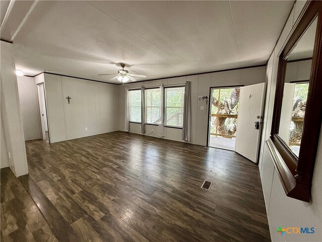 Photo - 167 Deer Ln