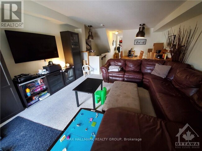 Photo - 114 Paseo Private