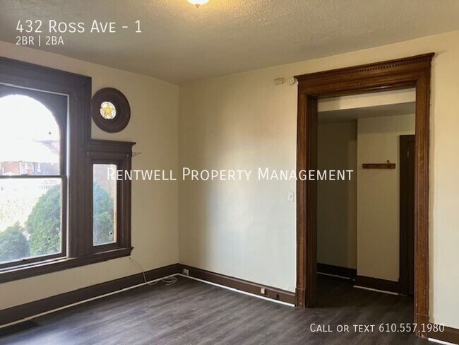 Photo - 432 Ross Ave Unit 1