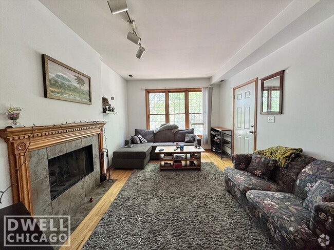 Building Photo - 920 N Paulina St Unit 2 Rental