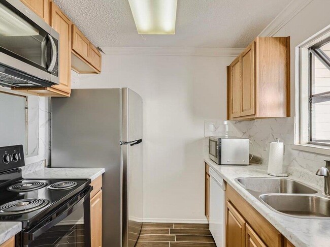 Photo - 8400 Jamestown Dr Unit 512