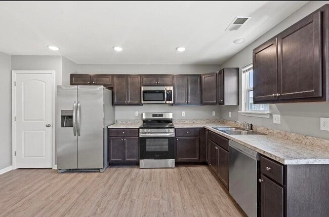 Photo - 305 Krauss Dr