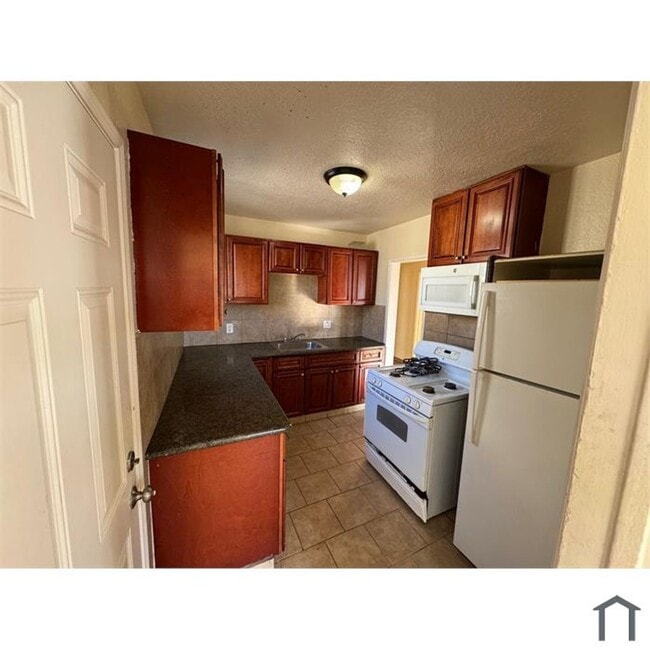 Photo - 1939 W 35th St Unit 1939