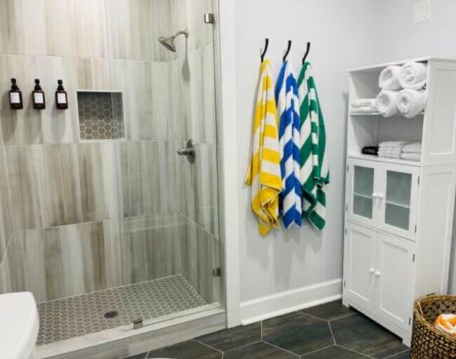 Photo - 2828 Church St