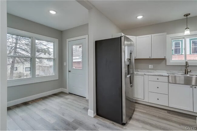 Photo - 135 N Washington St