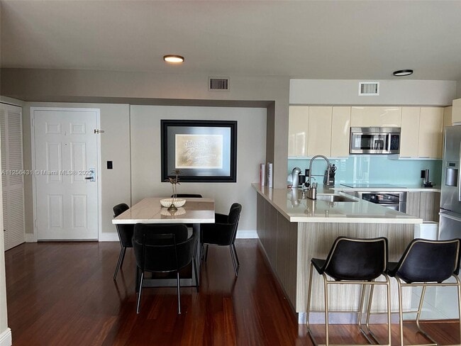 1808 - 1155 Brickell Bay Dr Unit 1808