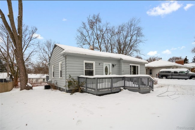 Building Photo - 242 Preston Ave