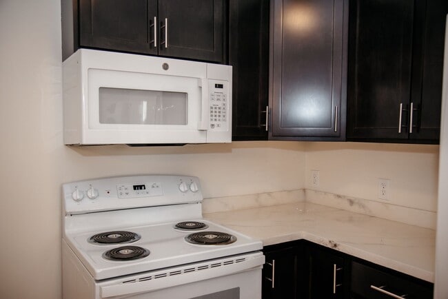 Photo - 253 E Main St Unit B