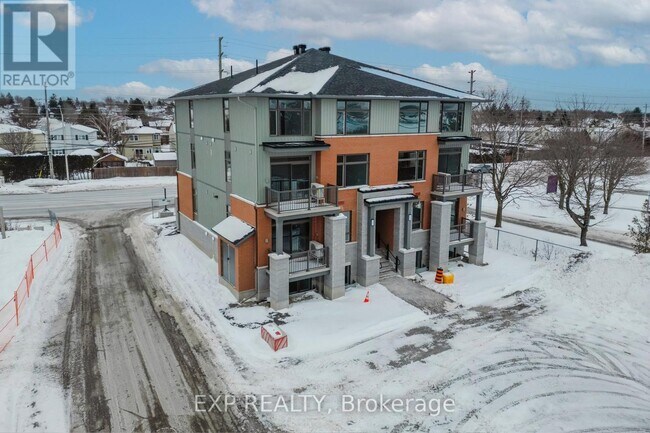 Photo - 2736 Cedarview Rd