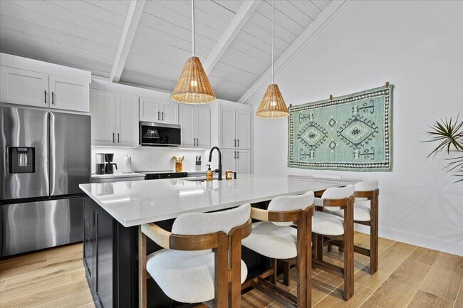 Building Photo - 1605 US-1 Unit 1f