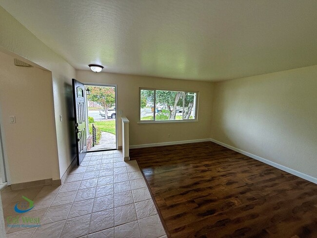 Photo - $3995 - Beautiful and Well Maintained Gilroy Home w/ Remodeled Home