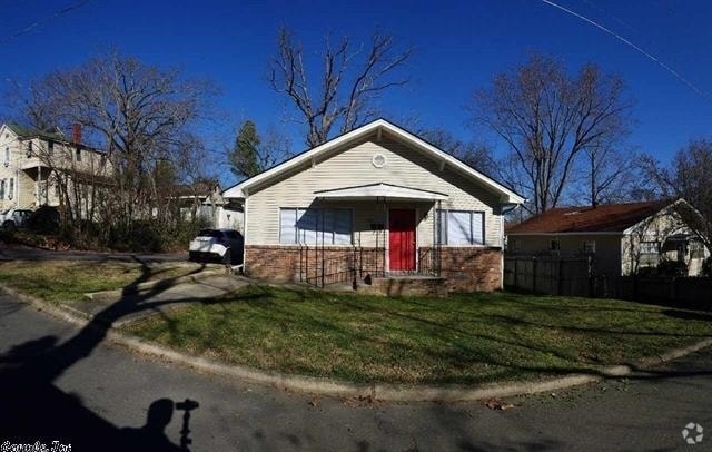 Building Photo - 227 Barker St Rental