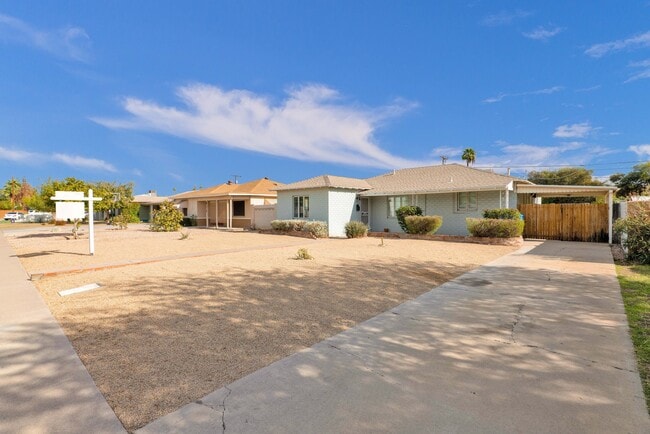 Photo - 3015 N 17th Ave