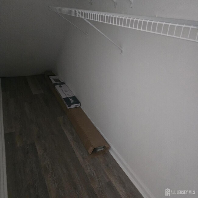 Photo - 3 Sweetgum Ln