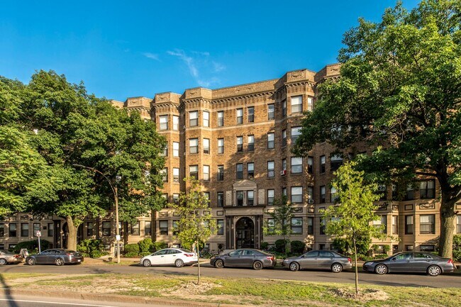 Photo - 1152a Commonwealth Avenue