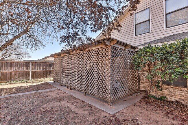 Photo - *Two Story Beauty in Preston Smith*