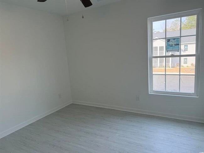 Photo - 179 Charter Dr