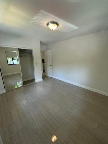 Photo - 918 NE 15th Ave Unidad 4