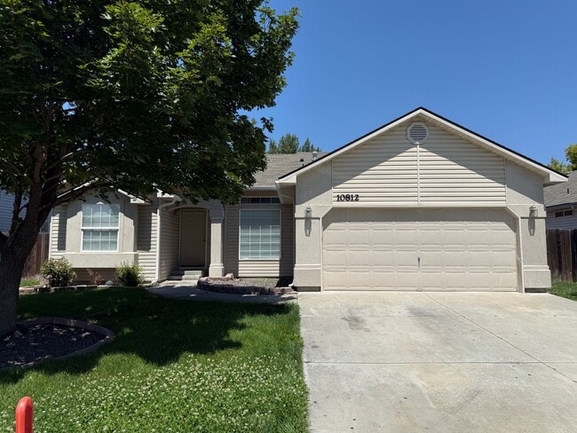 Photo - Beautifully Remodeled 4-Bedroom Nampa Home with Private Backyard.