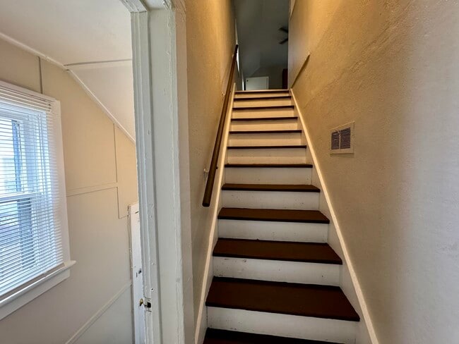 Photo - 2008 S 79th St