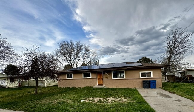 Photo - 1104 Phelps Dr