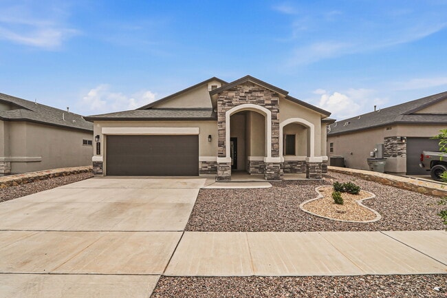 Building Photo - 14740 Mike a Mendoza Ave