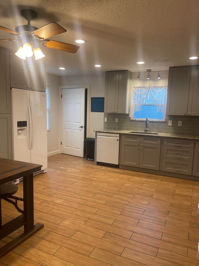 Photo - 2928 Del Rio Dr