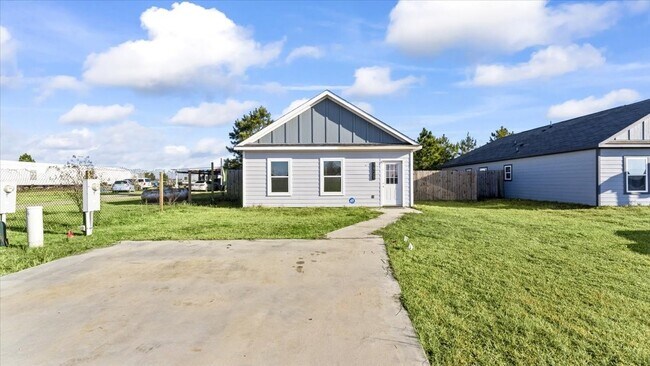 Photo - 1428 Rd 5607