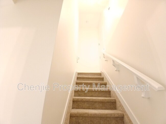 Photo - 5102 River’s Edge Wy NW Unit Lower