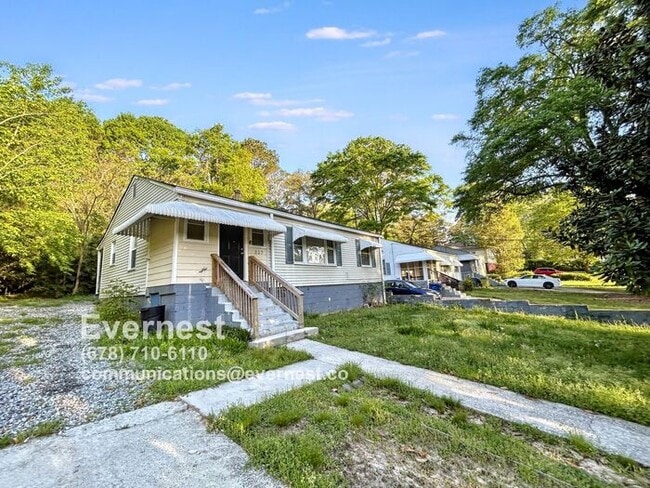Photo - 327 Addington St SW House