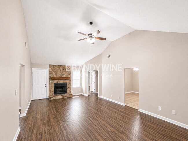 Photo - 7626 Didwell Ct