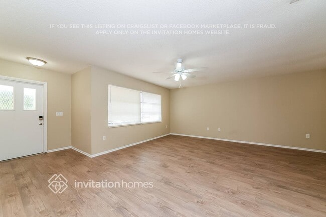 Photo - 3218 Oxford Dr W