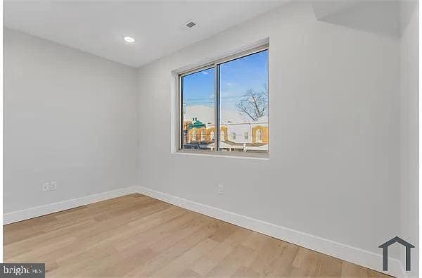Photo - 1229 W Hilton St