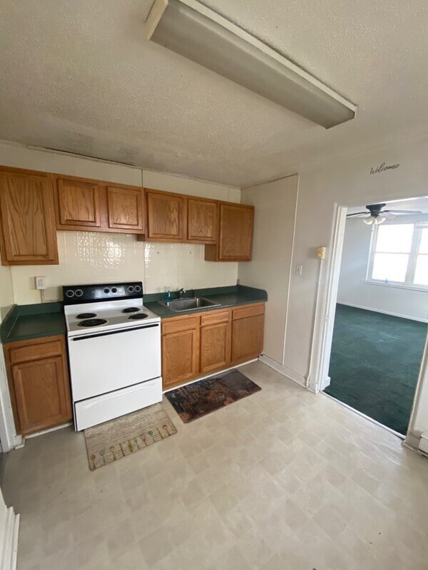 Photo - 209 College Ave