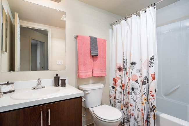 Photo - Edgewater Luxury Apartments