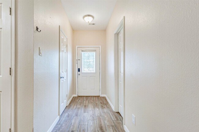 Photo - 8006 Montague Manor Ln