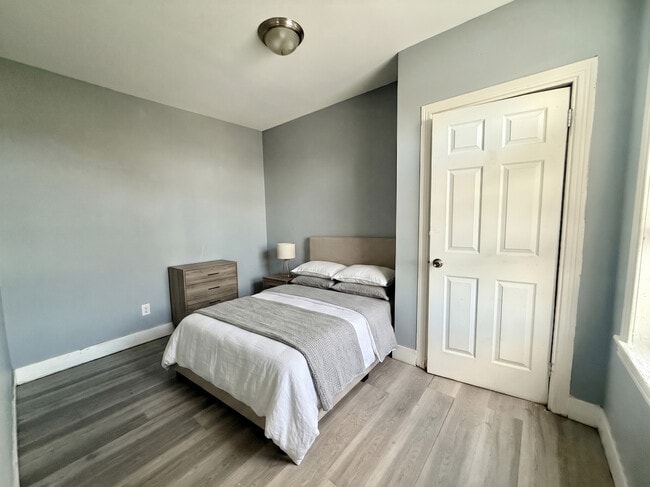 Photo - 5210 Master St Unit 2