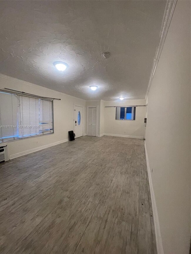 Photo - 121 NE 169th Terrace